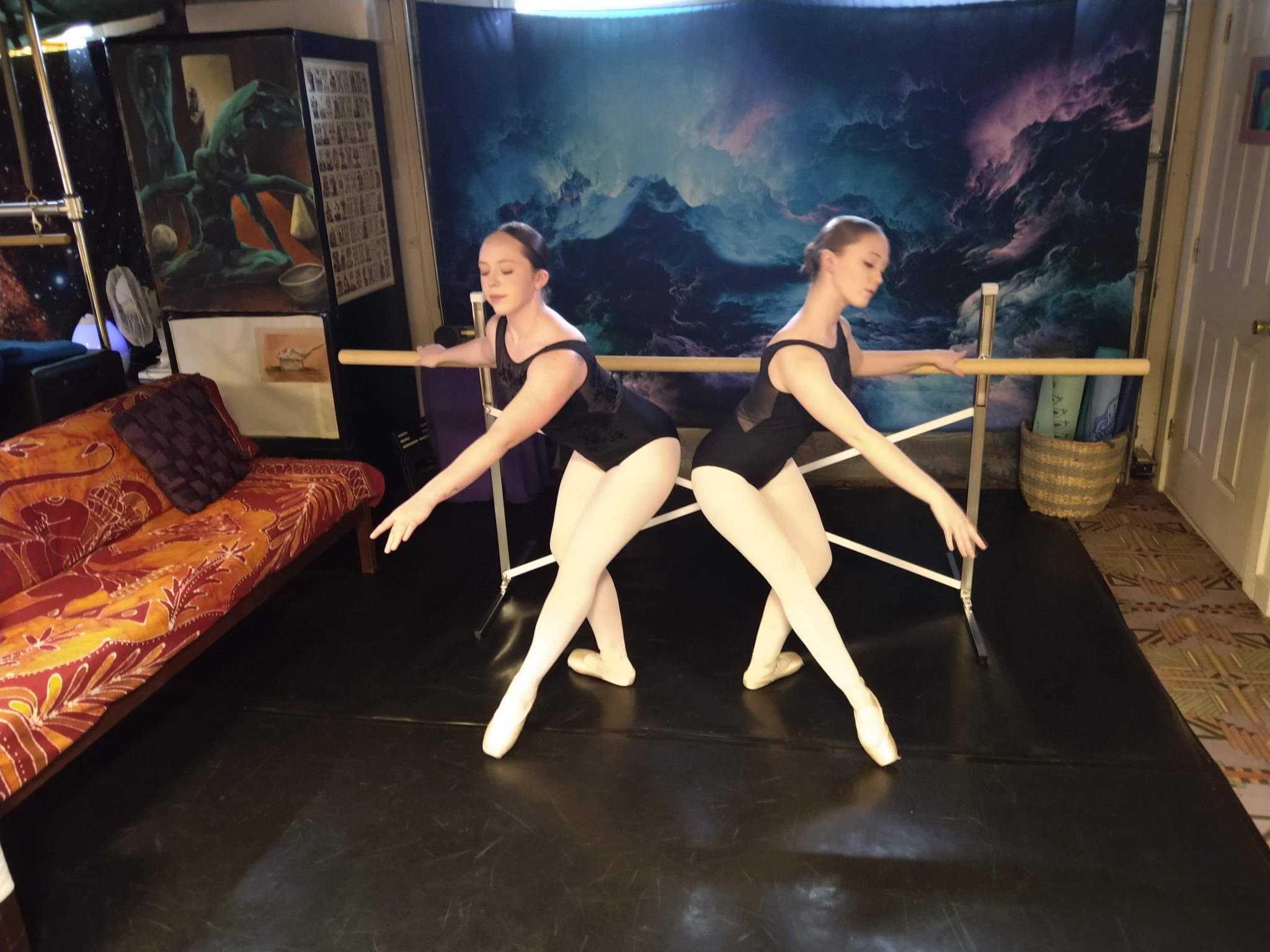 Dancers practicing Professional Dance in Achmed’s studio
